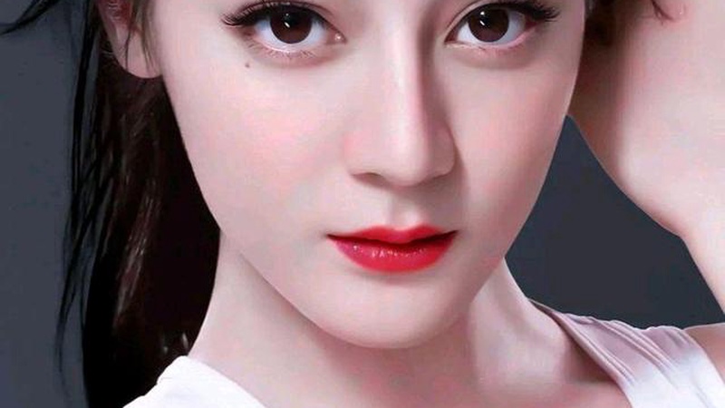 宋威龙正面回应“木头帅哥”争议，坦言将磨练演技获两极评价